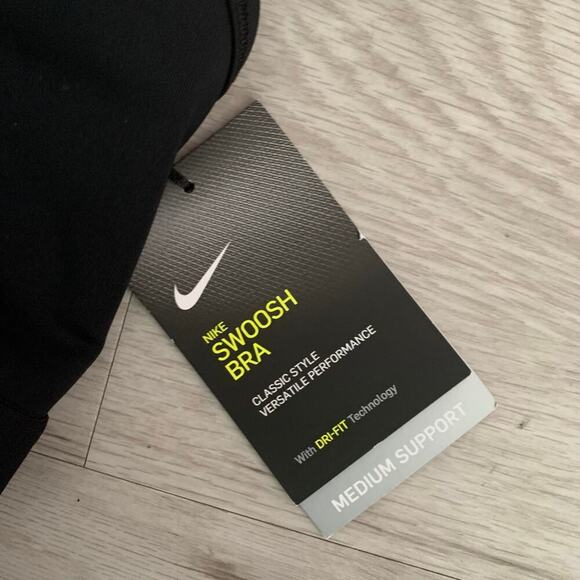 Nike Women's Swoosh Sports Bra Size S - Picture 3 of 5